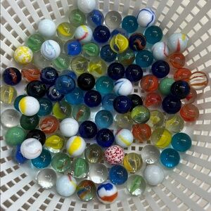 #8 Vintage Marbles Over 100 ESTATE FIND Shooters Iridescent Superman Confetti